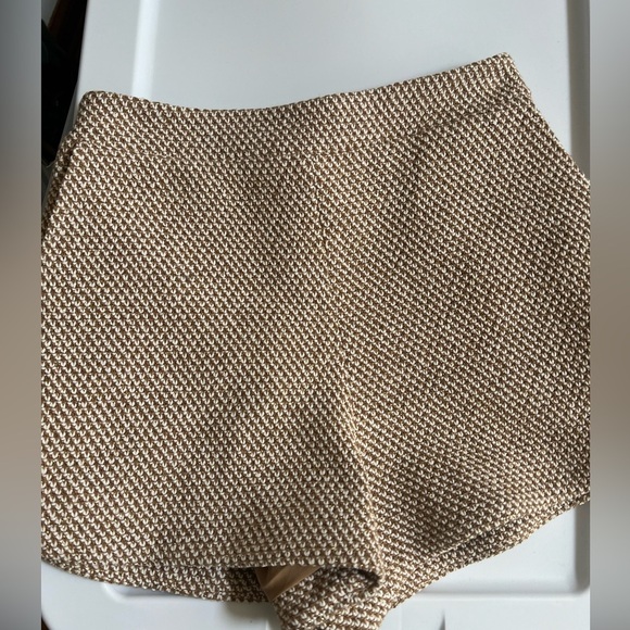 L'AGENCE Pants - L’Agence Radlee Knot Dolphin Shorts Size Small